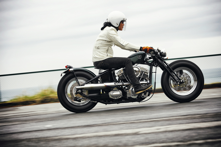 ボディーサイズ：全長×全幅×全高＝2300×720×930mm
	ホイールベース：1600mm
	重量：260kg
	エンジン：1518cc 空冷4ストローク V型2気筒 OHV 2バルブ
	最高出力：--ps/--rpm
	最大トルク：--kgm/--rpm