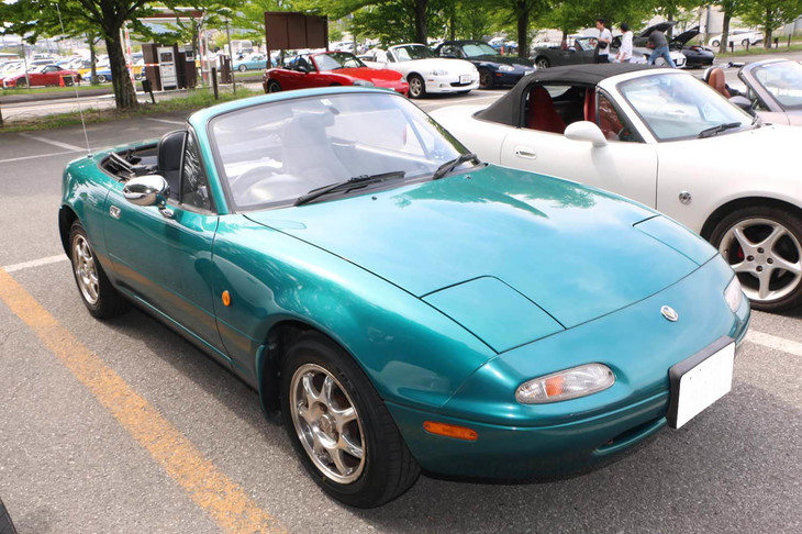 「NAロードスター」の参加台数は、355台と最も多い。最多であることは例年同様であったが、ユーザー層の若返りが進んでいるようだ。実際、最近手にしたばかりという20代の若者も多かった。