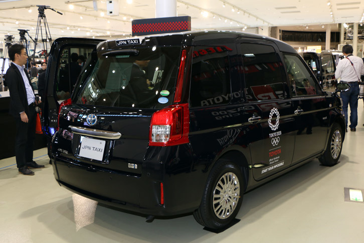 トヨタ・ジャパンタクシー（エクステリア）