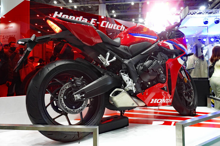 ホンダCBR650R（「Honda E-Clutch」付き）