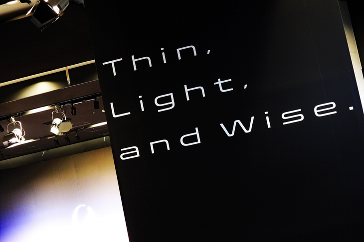 会場には「Honda 0」シリーズのコンセプト「Thin, Light, and Wise.」の文字が。