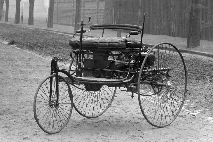 世界初のガソリン自動車である「パテント・モトール・ヴァーゲン」。