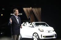 オラ・ケレニウス氏。2018年10月、パリモーターショーにて（当時は取締役）。