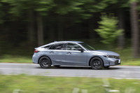 1.5リッター4気筒ターボエンジンの最高出力182PS/6000rpm、最大トルク240N・m/1700-4500rpmというスペックは他の純エンジングレードと変わらないが、シングルマスの軽量フライホイールを採用して回転落ちを早めている。