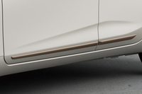 アクセサリーセット「Z“Raffine”セットA／セットB」に含まれるサイドガーニッシュ。