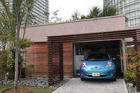 日産、「リーフ」から家庭に電力を供給