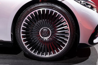 空力的に最適化されたという、22インチサイズのAMG専用デザインホイール。