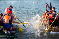 セントローレンス川の人工島にあるサーキットではおなじみの「イカダレース」。各チームに加えFIA（国際自動車連盟）やピレリも参戦し、今年も白熱した戦いが繰り広げられた。各陣営には同じキットが配られ、30分以内に独自の“マシン”を完成させなければならないルール。本物のレース同様、FIAのチャーリー・ホワイティングがスターターを務めた真剣勝負は、2017年の覇者マクラーレンが3位、チームF1が2位、そしてウィリアムズが映えある栄冠を手に。歓声と笑いがたえないモントリオールの土曜日のひと時だった。（Photo＝Toro Rosso）