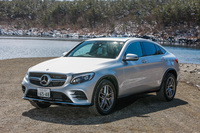「GLCクーペ」はメルセデス・ベンツのSUVとして7番目にあたるモデル。今回のテスト車「GLC220d 4MATICクーペ スポーツ（本革仕様）」の価格はオプションを含め791万9000円。