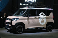 東京オートサロン2023に出展された、もう1台のカスタマイズバージョン「デリカミニ × Coleman」。これまたカッコイイ。