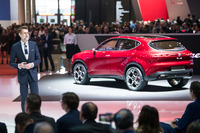 「アルファ・ロメオ・トナーレ コンセプト」のワールドプレミアは、第89回ジュネーブモーターショーの会場で行われた。