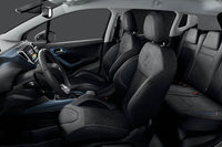 コンパスのマークが目印のプジョー2008登場の画像