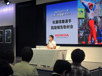 佐藤琢磨が日本へ凱旋、インディカー初優勝を報告の画像