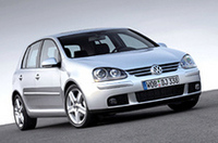 
	【写真上】「コンセプトR」
	【写真下】新型「ゴルフ」
	 