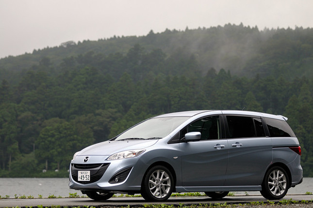 【スペック】20S：全長×全幅×全高＝4585×1750×1615mm／ホイールベース＝2750mm／車重＝1500kg／駆動方式＝FF／2リッター直4DOHC16バルブ（150ps/6200rpm、19.0kgm/4500rpm）／価格＝209万9000円（テスト車＝238万7750円／両側電動スライドドアパッケージ＝15万7500円／オーディオレス＋バックカメラ＋4スピーカー＝3万6750円／SRSエアバッグシステム＜カーテン＆フロントサイド＞＝9万4500円）