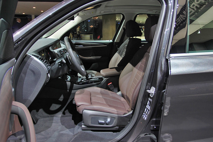 BMW X3（インテリア）