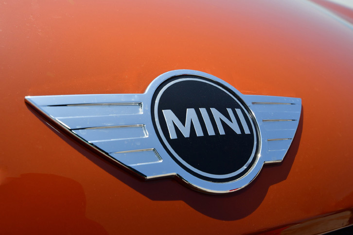 衝突回避、被害軽減ブレーキなどの先進機能は標準で装備される。