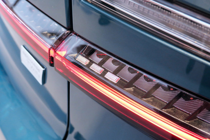 ボルボC40リチャージ（リアコンビランプ）