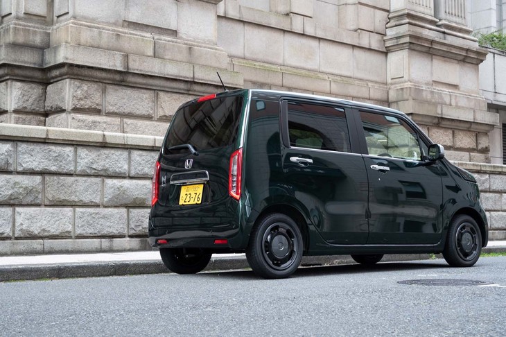 2022年9月にマイナーチェンジを受けた「ホンダN-WGN」。今回の試乗車はそのタイミングで設定された特別仕様車「スタイル＋ ビター」。