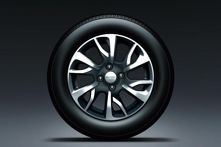 専用15インチアルミホイール（切削光輝）＆185/65R15 88Sタイヤ