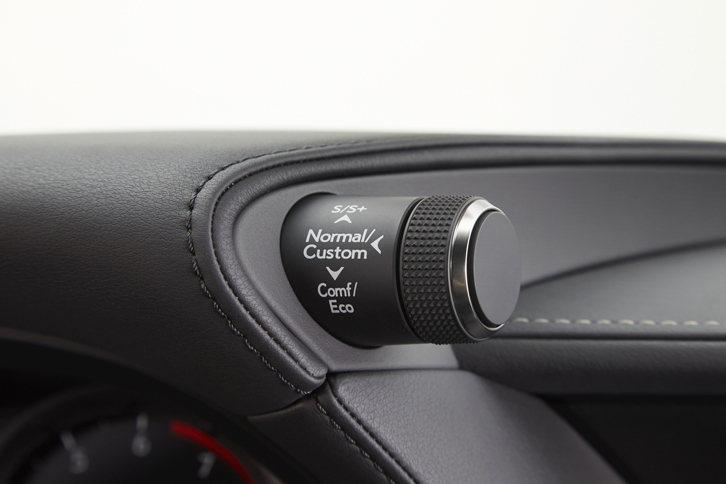 レクサスLS500“Fスポーツ”（ドライブモードセレクトスイッチ）