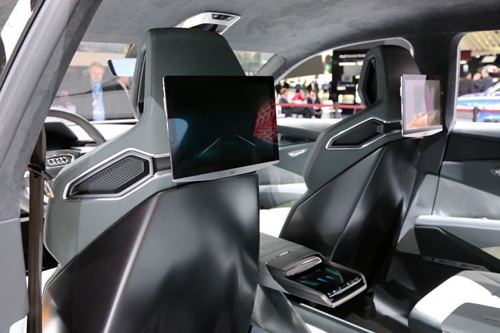 アウディh-tronクワトロ コンセプト