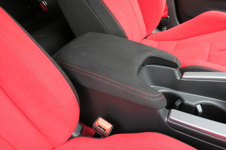 ホンダ・シビック タイプR（フロントセンターアームレスト）