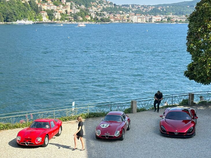 公式スポンサーとして参加したアルファ・ロメオの展示から。左から「ジュリアTZ2」「ジュリアTZ」そして「33ストラダーレ」。