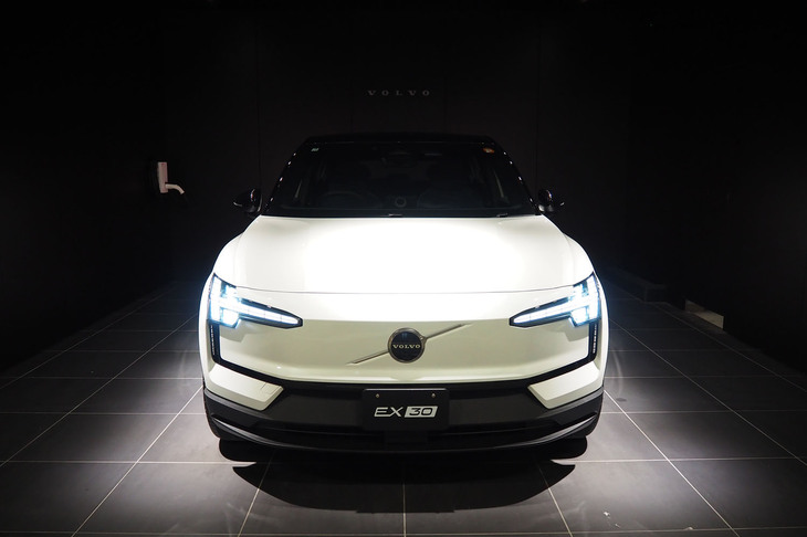 ボルボEX30プラス シングルモーター（フロントフェイス）