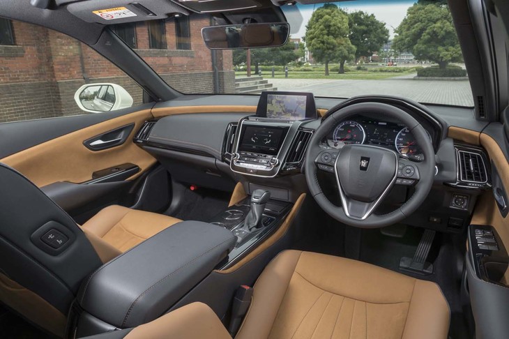 特別仕様車、S“Elegance Style”のインテリア。「こがね」と名付けられたキャメルカラーが華やかな室内空間を演出する。