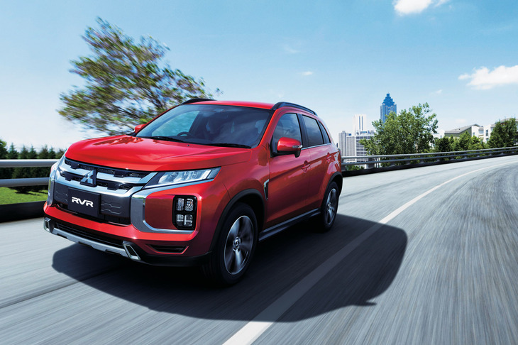 2023年2月に、安全装備の強化や一部グレードの外観をリファインするなどの仕様変更が施された「三菱RVR」。現行モデルの車両本体価格は230万6700円から283万2500円。