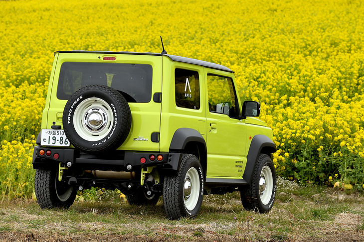 楽しく、楽にドライブできると、景色を味わう余裕も違ってくる。使いやすさと利便性が実感できる最新の「楽ナビ」シリーズは、2023年3月に販売がスタート。