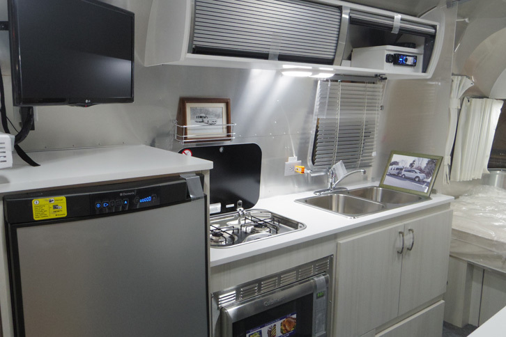 エアストリーム・スポーツ22FB