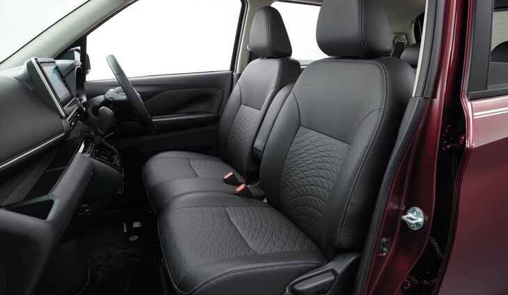 「デイズ ハイウェイスター アーバンクロム」のインテリア。