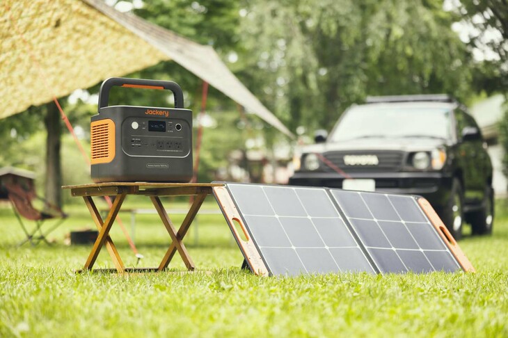 「Jackery ポータブル電源 1000 Plus」と「Jackery SolarSaga 100」は、単品のほか、価格的にお得なセット商品「Jackery Solar Generator 1000 Plus」としても販売される。