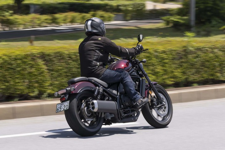 「レブル1100 DCT」の走りの質は、走行モードで大きく変わる。これも電子的に制御される現代のバイクならではの長所といえる。