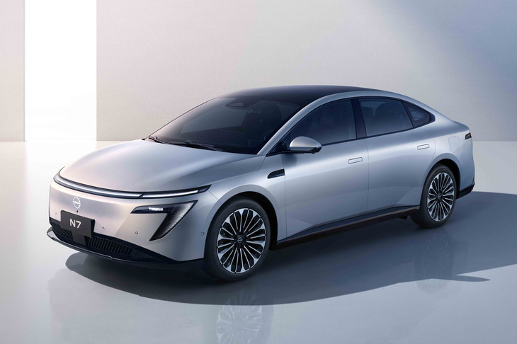 東風日産N7