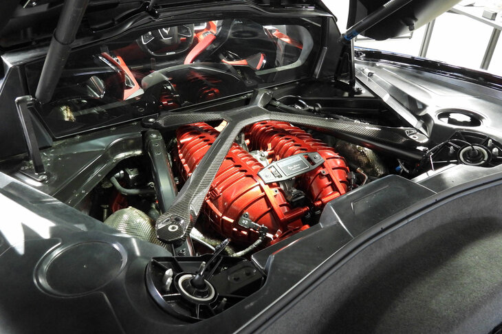 シボレー・コルベットZ06 Z07パッケージ装着車（5.5リッターV8 DOHCエンジン）