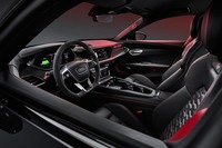 アウディのフラッグシップEV「e-tron GT」がデビュー　高性能なRSモデルもラインナップの画像