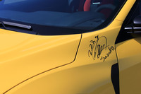 車体には、タイムアタックに挑んだ伊沢拓也選手のサインが書かれていた。