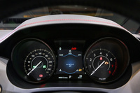 ジャガー、新型SUV「Eペース」を日本に導入の画像