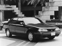 「ヒュンダイ・ソナタ」
	現代自動車が1985年に発売したミドルサイズセダン。当初は三菱自動車から技術提供を受けていたが、オリジナルモデルとなって北米などにも輸出された。現在は8代目となっている。映画に登場するのは3代目モデル。