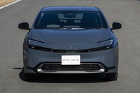 新型「プリウス」の開発コンセプトは「Hybrid Reborn」。「デザインと運転感覚の両面でエモーショナルなモデル」となることが目指された。