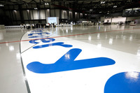 実験場のフロアには「Safety for Everyone」と書かれていた。