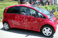 ハリウッドスターのサイン付き「三菱i フジロック仕様」が当たる！締め切り間近!!