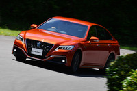 トヨタ・クラウンRSアドバンス プロトタイプ