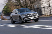 2023年11月29日に発売された「メルセデス・ベンツGLC350e 4MATICスポーツ エディションスター」。350のグレード名は先代のプラグインハイブリッドモデルと変わらないが、駆動用バッテリー容量が大幅にアップした。