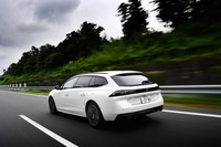 今回試乗したシューティングブレークタイプのワゴン「508SW GTハイブリッド」のほかに、セダン「508 GTハイブリッド」もラインナップされている。