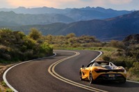 
	「720Sスパイダー」の国内価格は3788万8000円から。デリバリーの開始時期は2019年3月が予定されている。
	