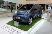 「プジョーiOn」
    